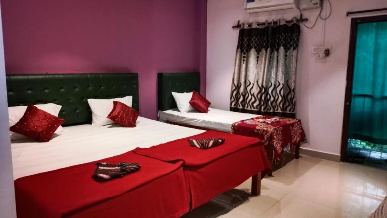 The Leisure Home Stay Shadipur Esterno foto